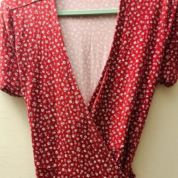 🌹Old Navy Floral Wrap Dress!🌹 - Picture 4 of 4